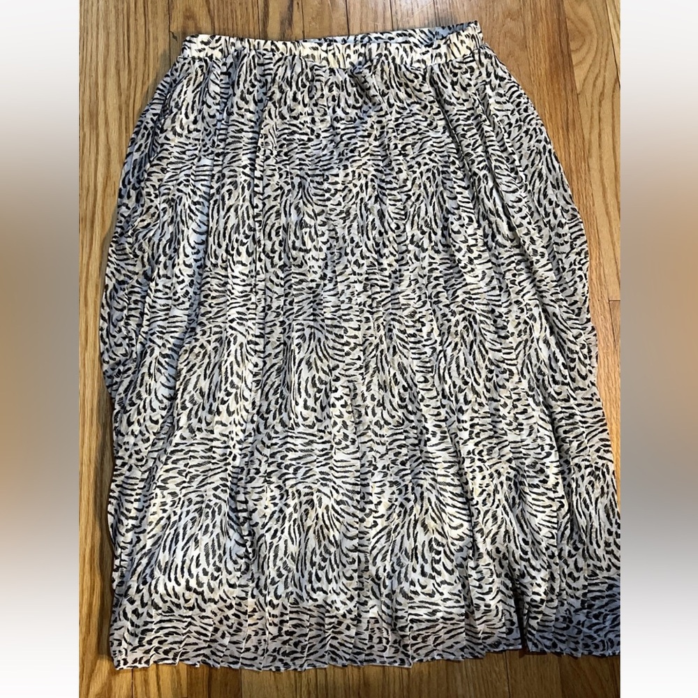 Banana Republic Pleated Midi or Maxi Skirt Animal Print Cheetah M Tall